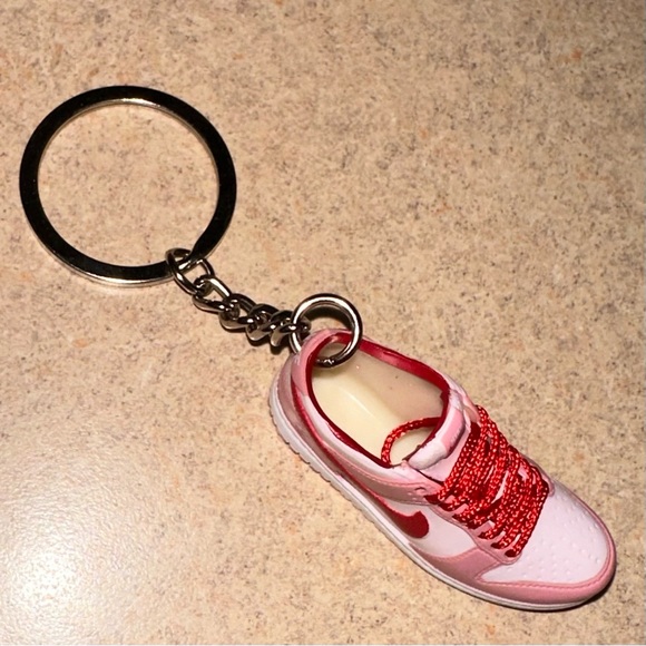 Keychain✨ - Picture 5 of 6